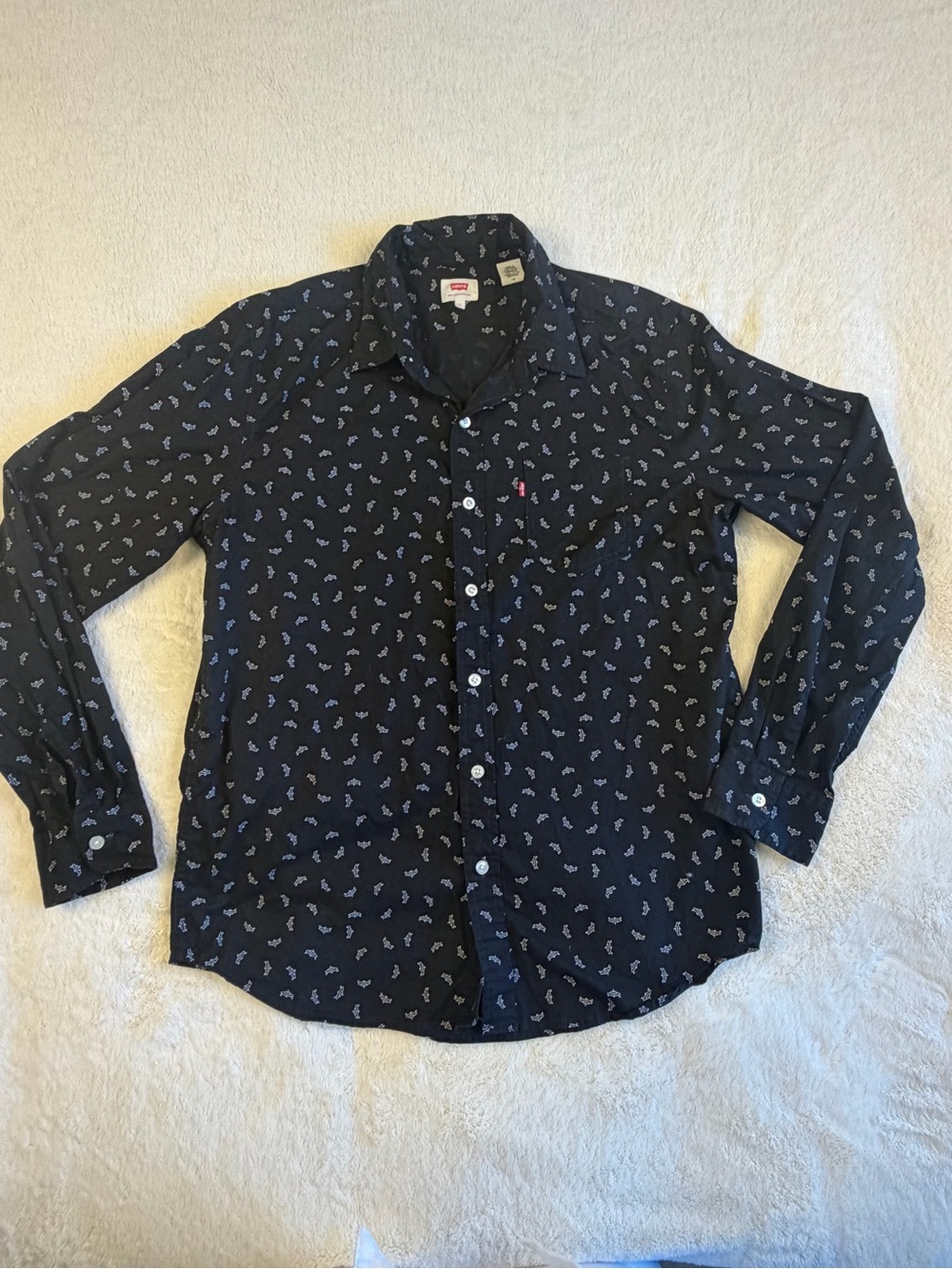 Levi's Men's Black Button-Down Shirt with Light Blue Paisley Print L